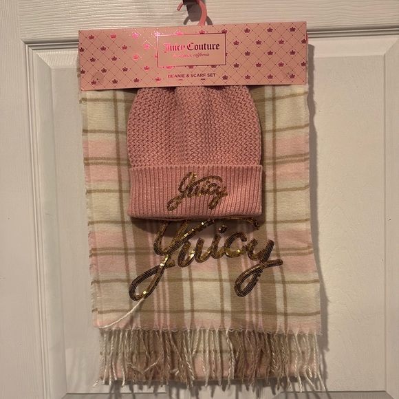 BNWT JUICY COUTURE Pink Plaid and Sequin Beanie and Scarf Set - Picture 1 of 6